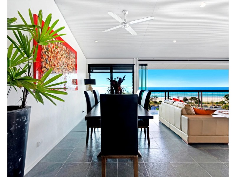 2/5 Barker Street, Currumbin QLD 4223