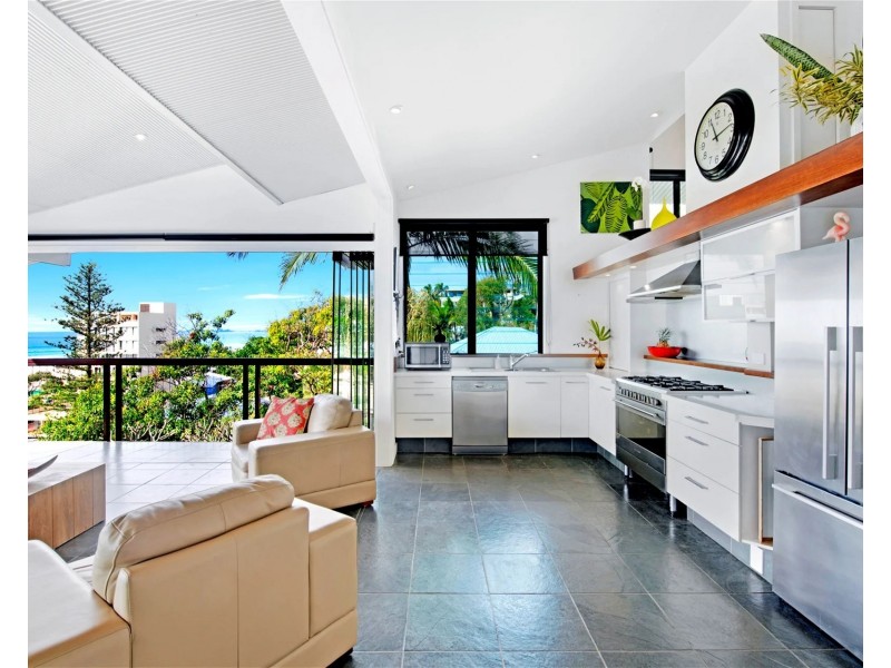 2/5 Barker Street, Currumbin QLD 4223