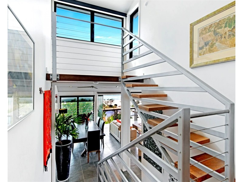 2/5 Barker Street, Currumbin QLD 4223