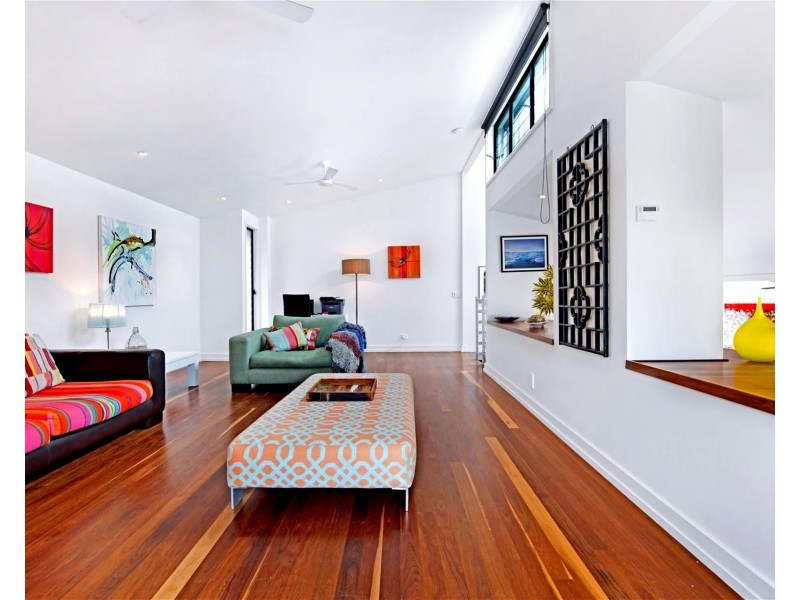 2/5 Barker Street, Currumbin QLD 4223