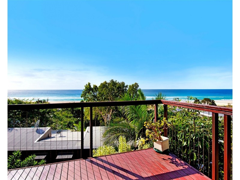 2/5 Barker Street, Currumbin QLD 4223