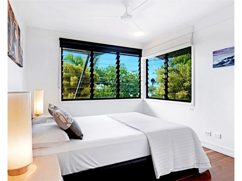 2/5 Barker Street, Currumbin QLD 4223