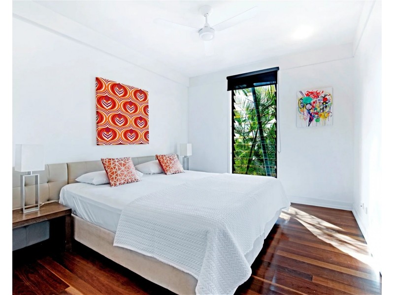 2/5 Barker Street, Currumbin QLD 4223