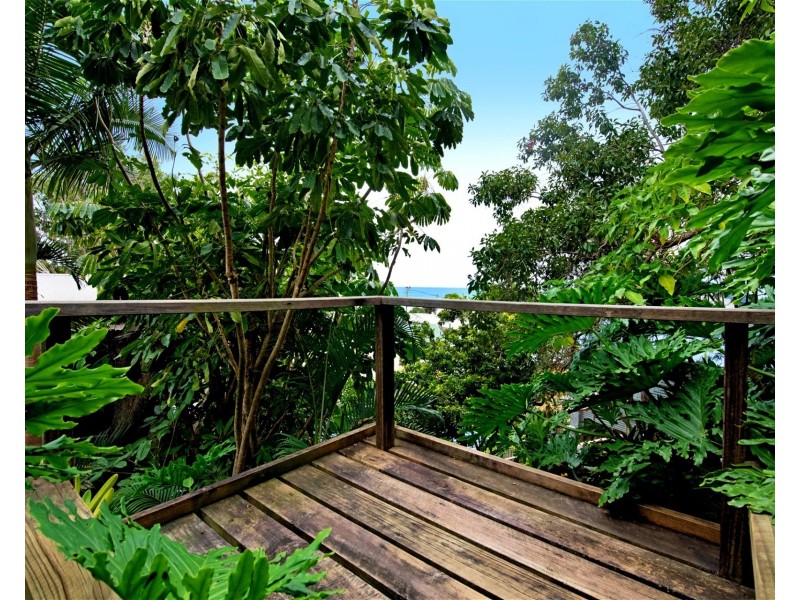 2/5 Barker Street, Currumbin QLD 4223