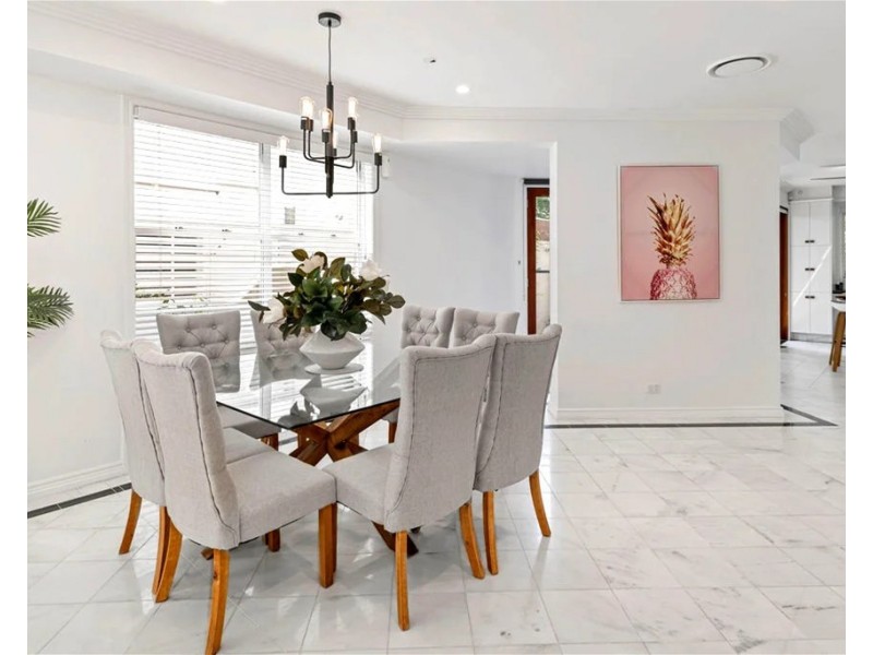 2/42 Tedder Ave, Main Beach QLD 4217
