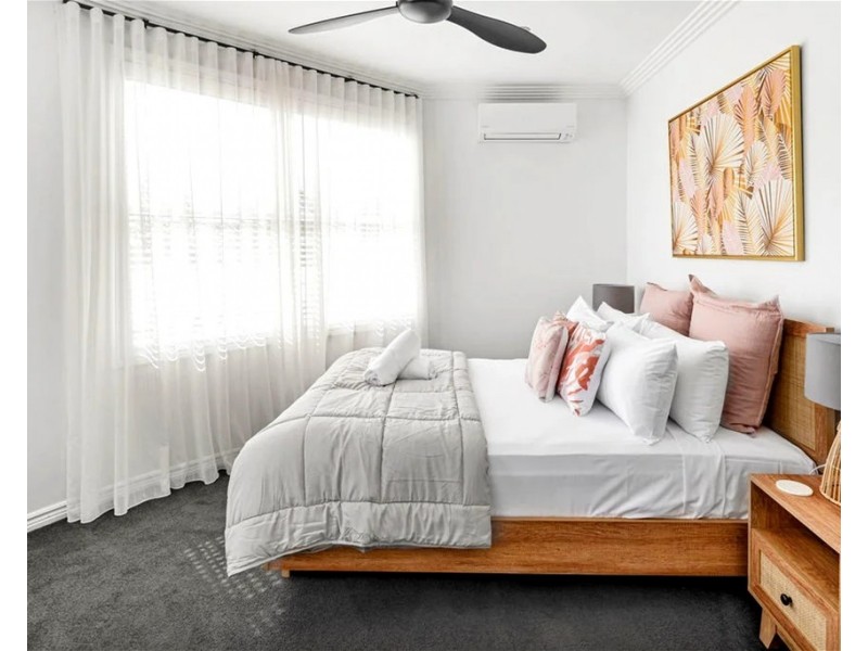 2/42 Tedder Ave, Main Beach QLD 4217