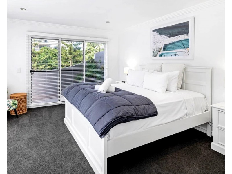2/42 Tedder Ave, Main Beach QLD 4217