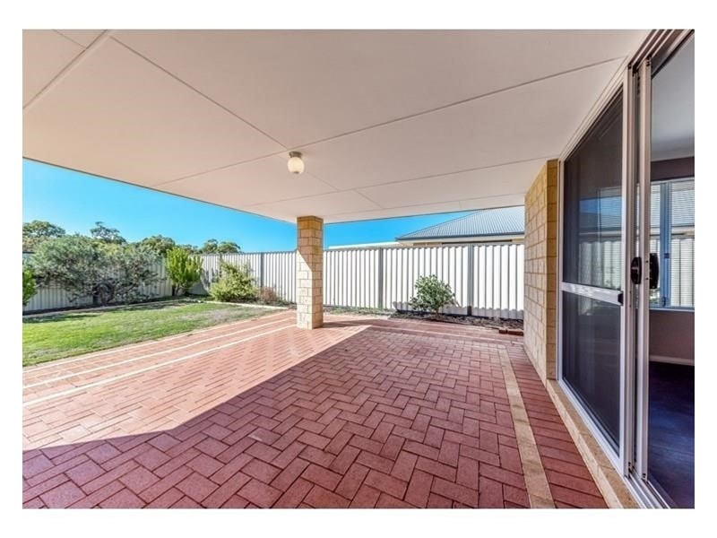 11 Eglinton Terrace, Dudley Park WA 6210