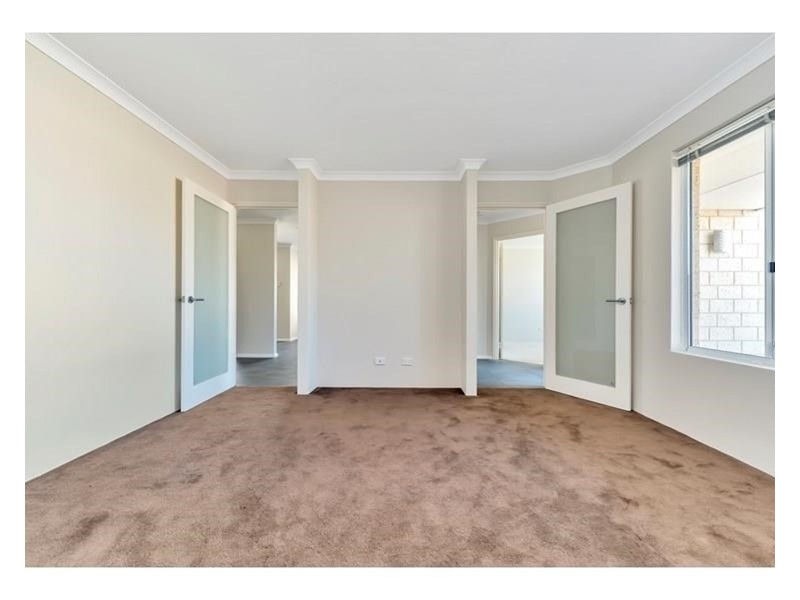 11 Eglinton Terrace, Dudley Park WA 6210