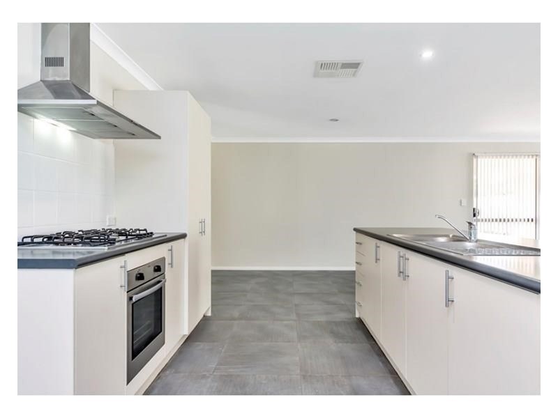 11 Eglinton Terrace, Dudley Park WA 6210