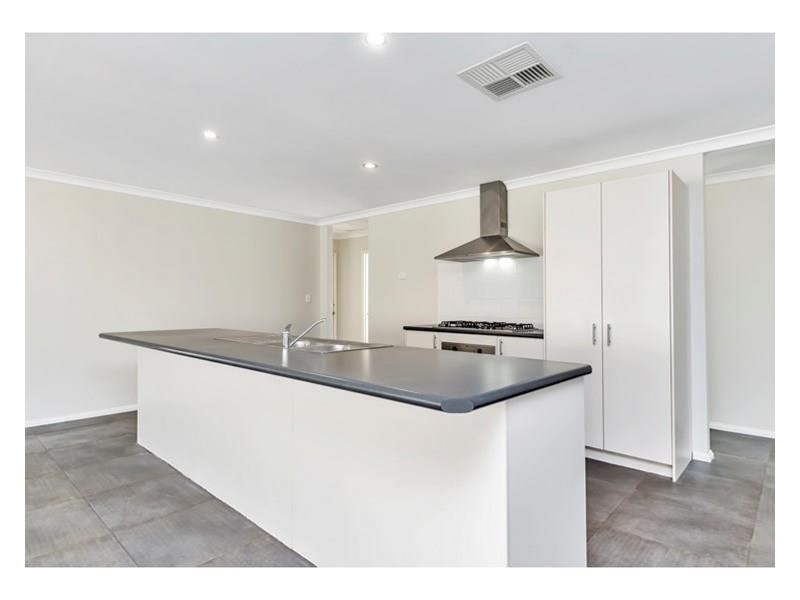 11 Eglinton Terrace, Dudley Park WA 6210