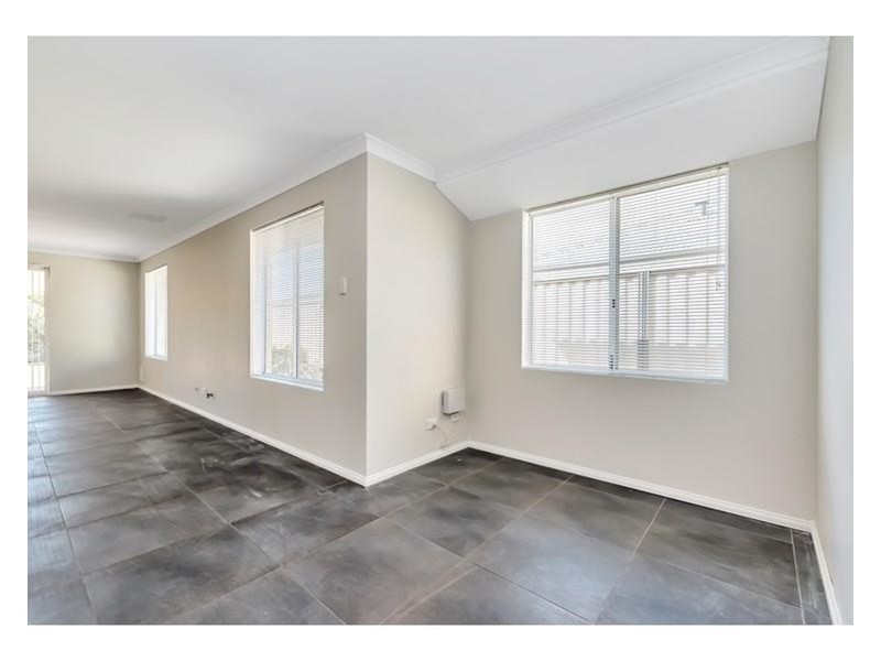 11 Eglinton Terrace, Dudley Park WA 6210