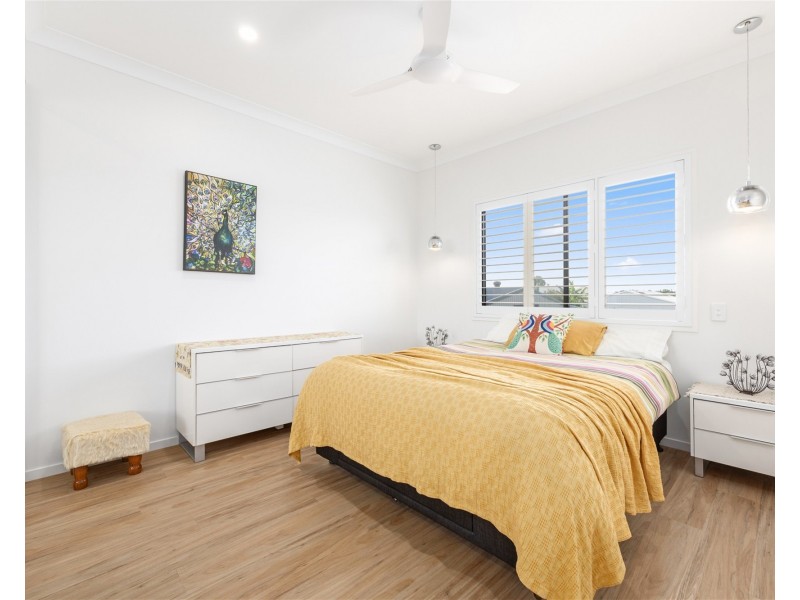 51 Windjammer Circuit, River Heads QLD 4655