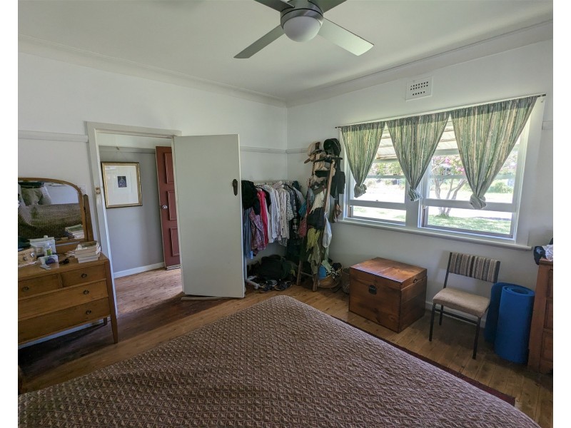 32 Gobondery Street, Trundle NSW 2875