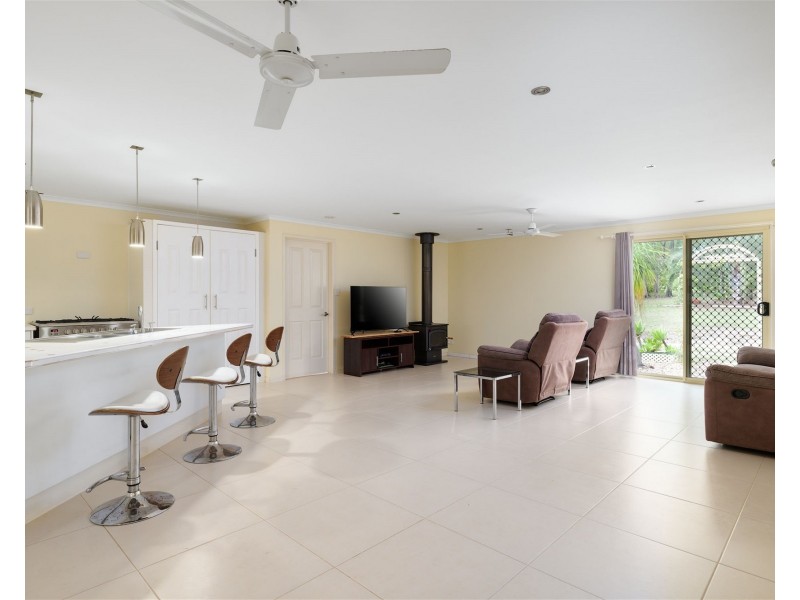 25 Wattle Avenue, Bells Bridge QLD 4570