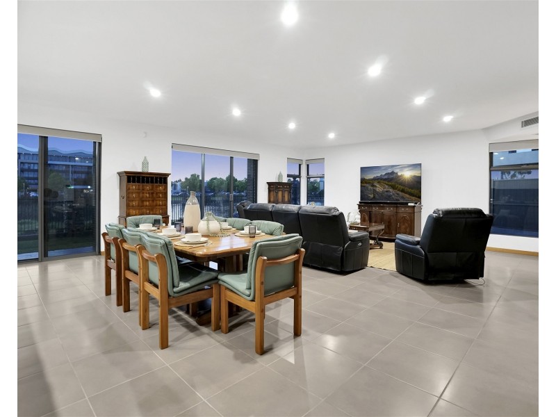 13 The  Strand, Caroline Springs VIC 3023