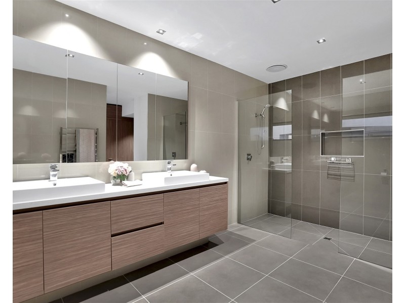 13 The  Strand, Caroline Springs VIC 3023