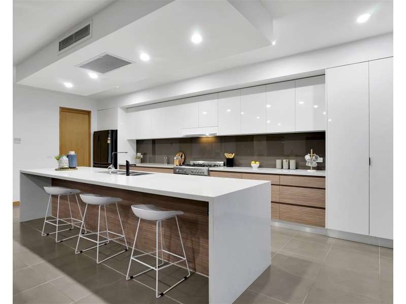 13 The  Strand, Caroline Springs VIC 3023