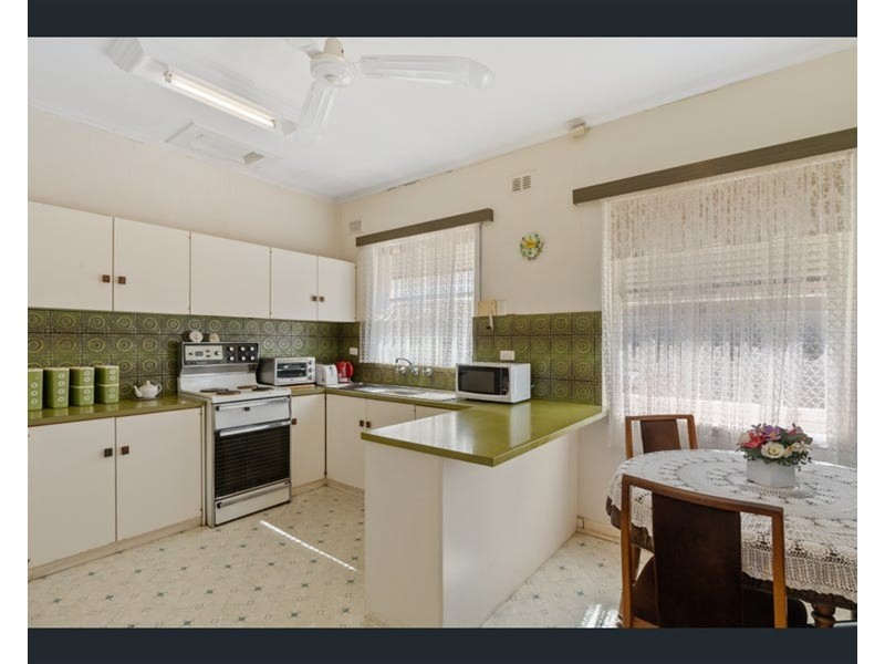 17 McAllan Avenue, Seaton SA 5023