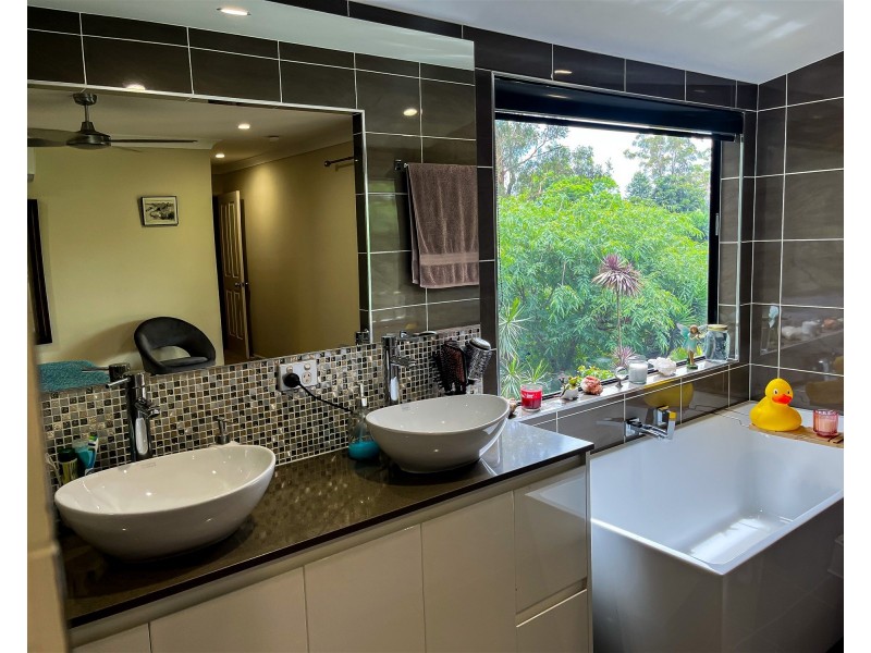 30 Kennedy street, Cabarlah QLD 4352