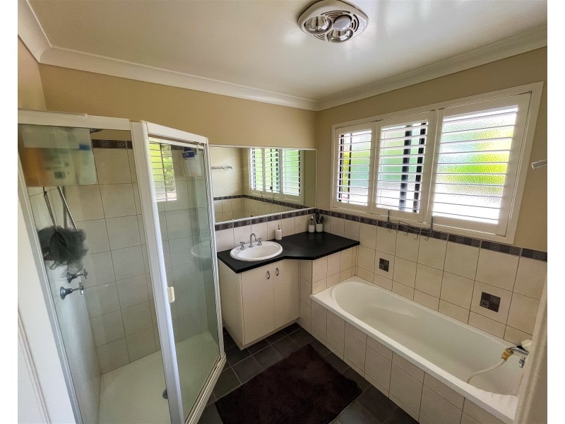 30 Kennedy street, Cabarlah QLD 4352