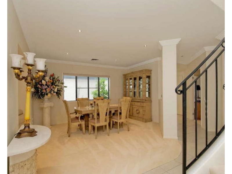 37 Royal Links Drive, Robina QLD 4226