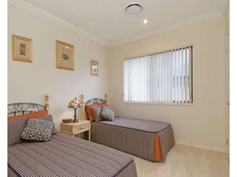 37 Royal Links Drive, Robina QLD 4226