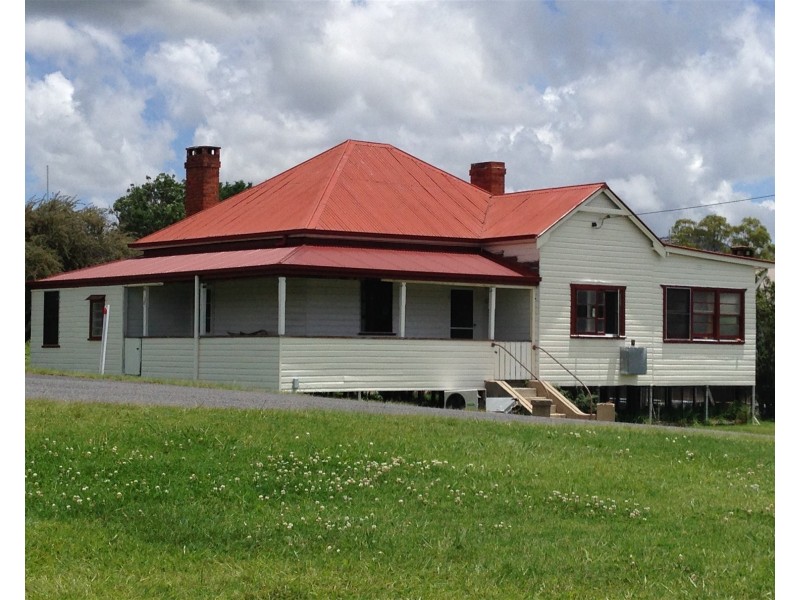 68 Scott Street, Tenterfield NSW 2372