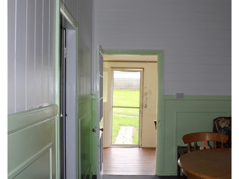 68 Scott Street, Tenterfield NSW 2372