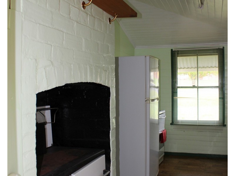 68 Scott Street, Tenterfield NSW 2372