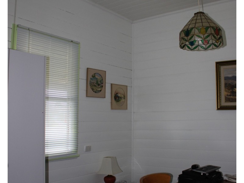 68 Scott Street, Tenterfield NSW 2372