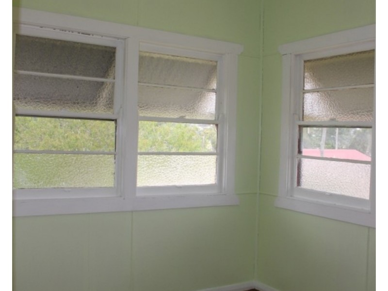 68 Scott Street, Tenterfield NSW 2372