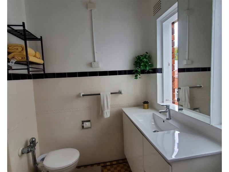 12/125 Old South Head Road, Bondi Junction NSW 2022