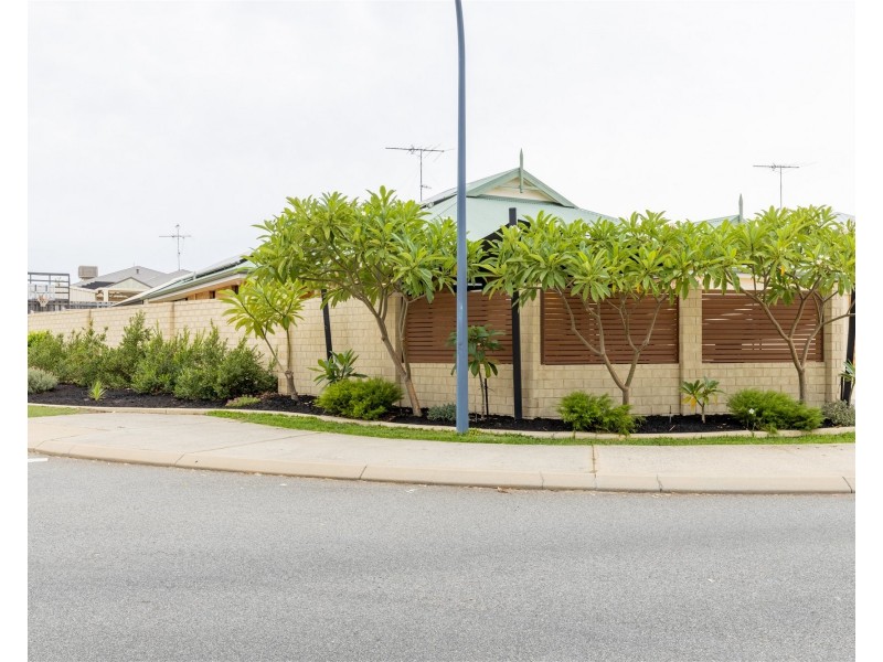 49 Carissa Turn, Halls Head WA 6210