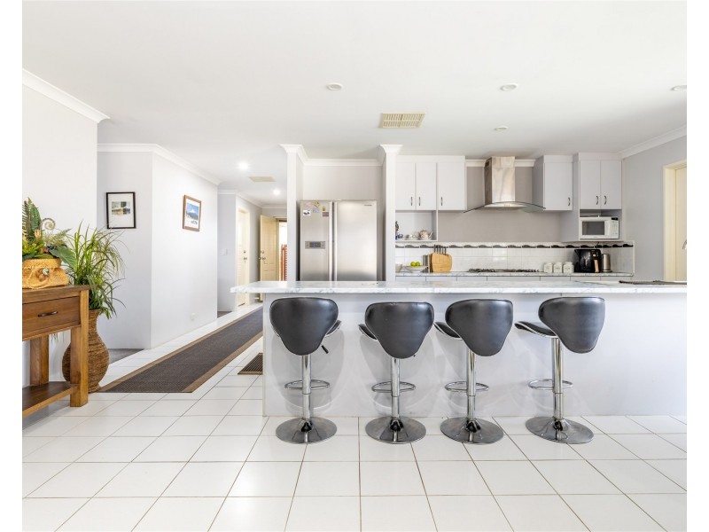 49 Carissa Turn, Halls Head WA 6210
