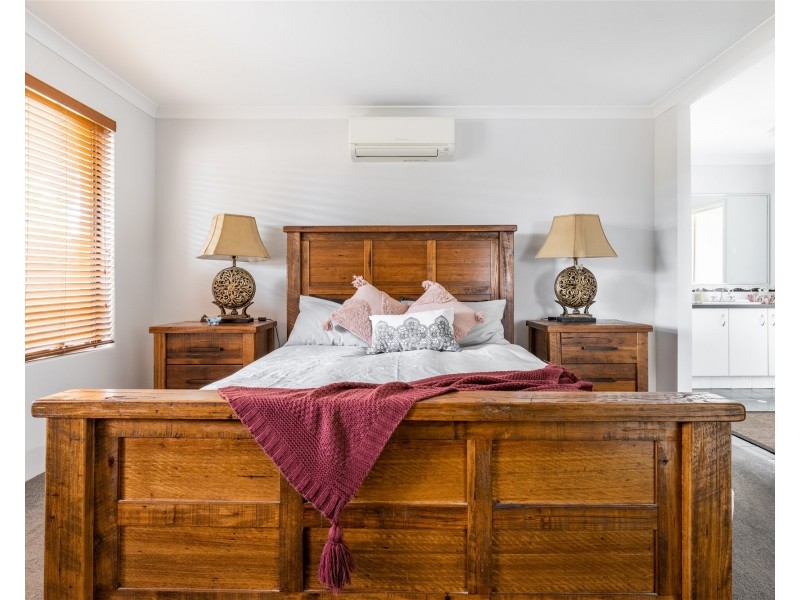 49 Carissa Turn, Halls Head WA 6210