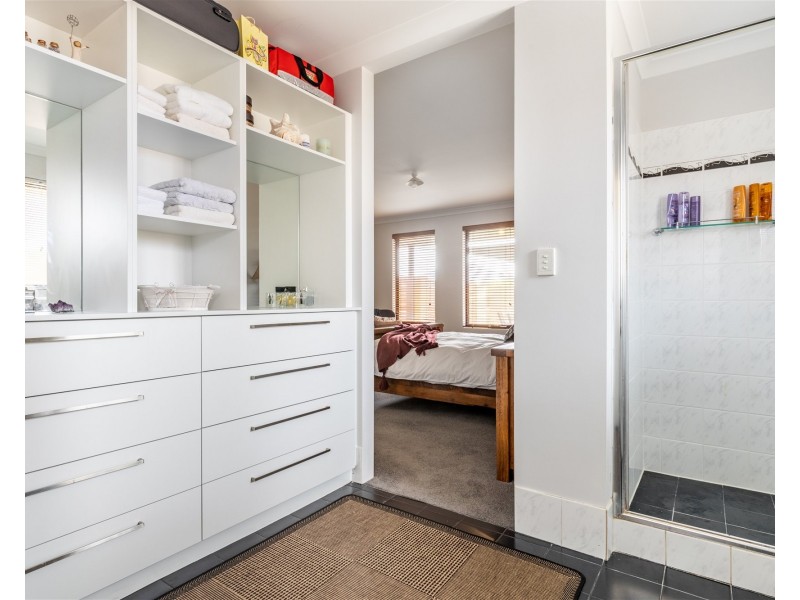 49 Carissa Turn, Halls Head WA 6210