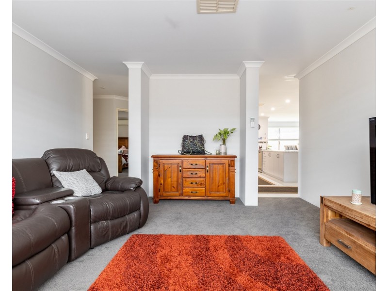 49 Carissa Turn, Halls Head WA 6210