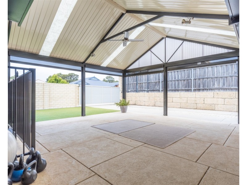 49 Carissa Turn, Halls Head WA 6210