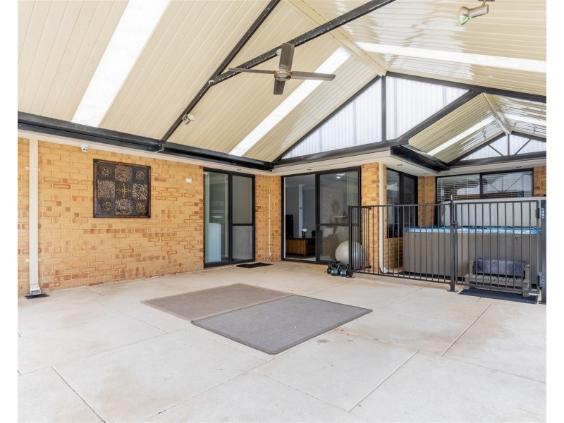 49 Carissa Turn, Halls Head WA 6210