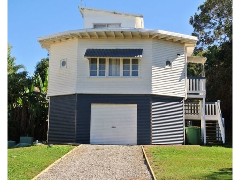 11 Camena Street, Macleay Island QLD 4184