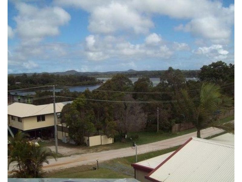 11 Camena Street, Macleay Island QLD 4184