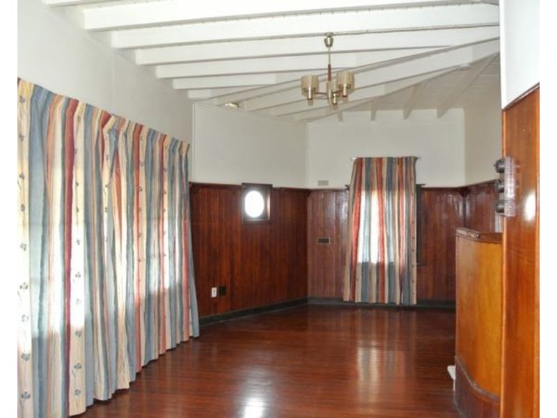 11 Camena Street, Macleay Island QLD 4184