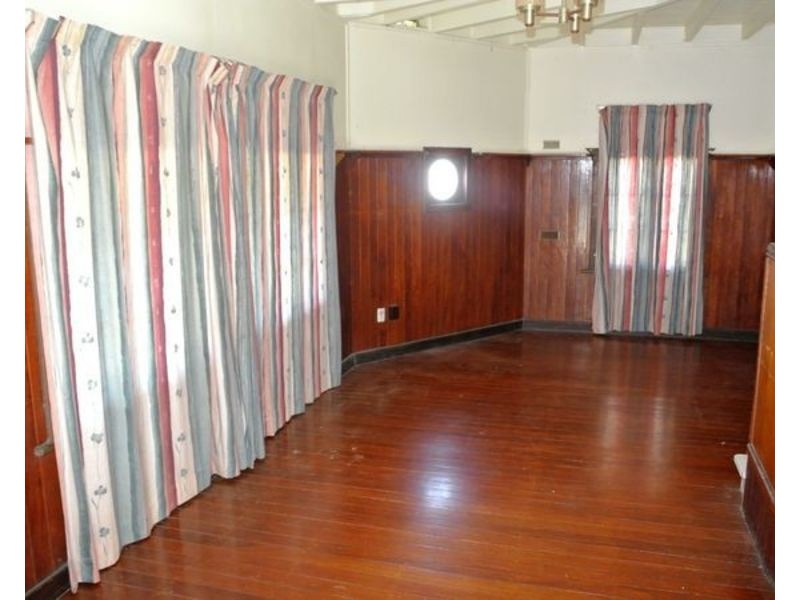 11 Camena Street, Macleay Island QLD 4184