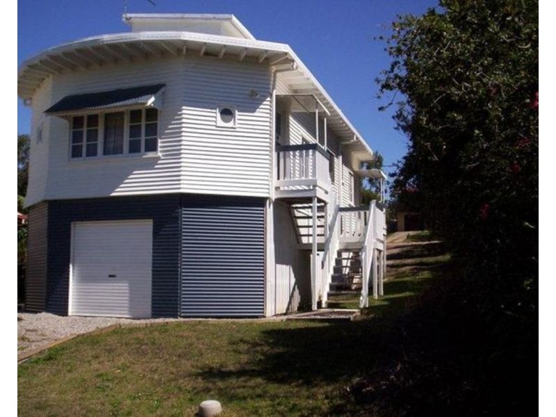 11 Camena Street, Macleay Island QLD 4184