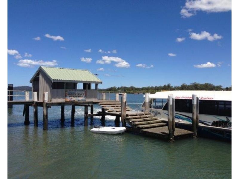 11 Camena Street, Macleay Island QLD 4184