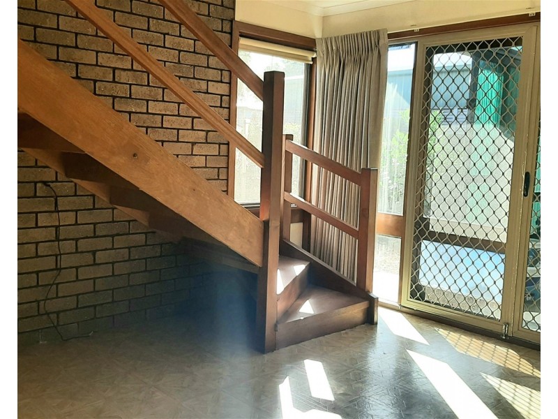 8  Endeavour Court, Lakes Entrance VIC 3909