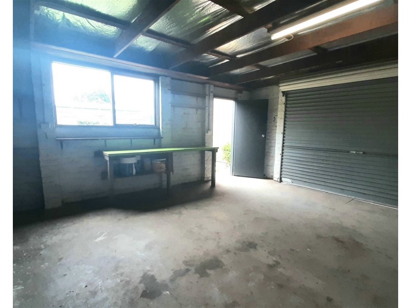 8  Endeavour Court, Lakes Entrance VIC 3909