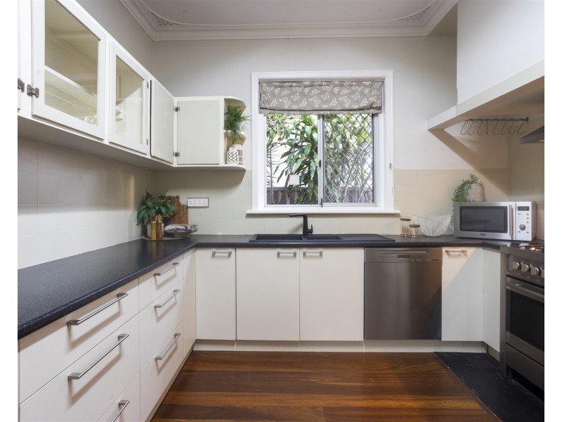 3 Salisbury Street, St James WA 6102