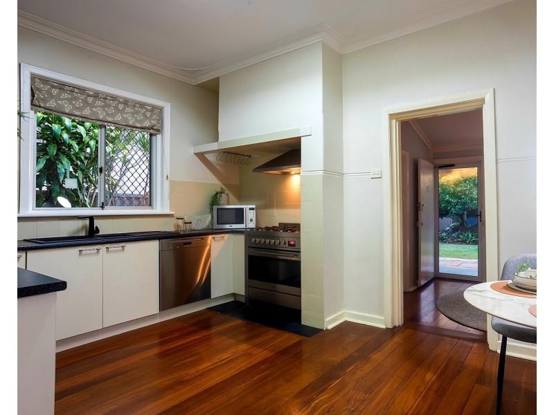 3 Salisbury Street, St James WA 6102